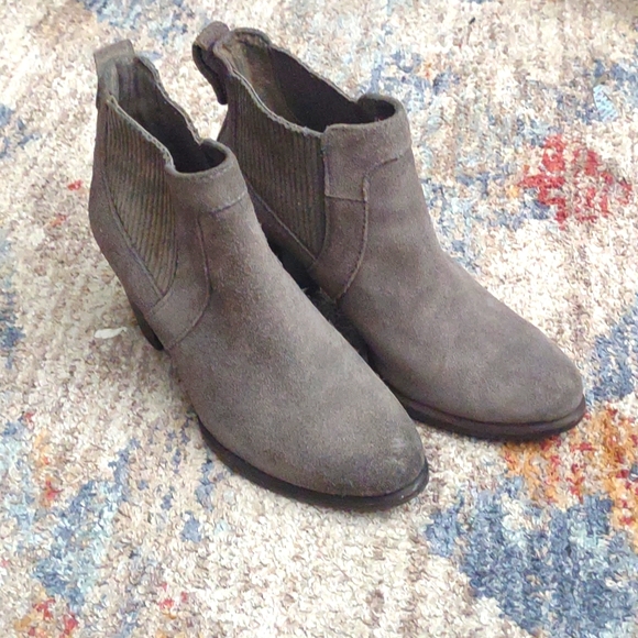 Ugg Australia Cobie II Genuine Shearling Lined Bootie - Picture 1 of 8